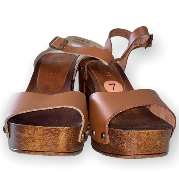 Italian Clog Sandals Womens Size 7 shoes Leather & wood - Picture 3 of 3